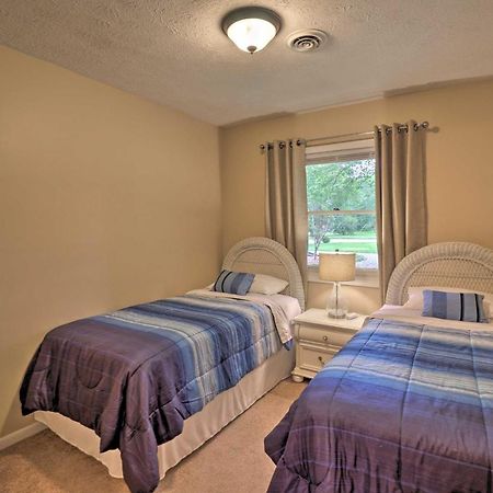 Hendersonville Home With Fire Pit 5 Mi To Downtown! Eksteriør bilde
