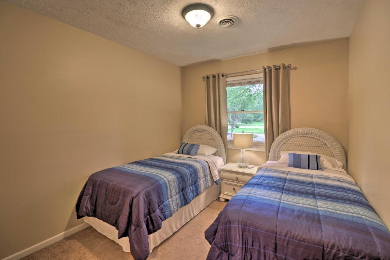 Hendersonville Home With Fire Pit 5 Mi To Downtown! Eksteriør bilde