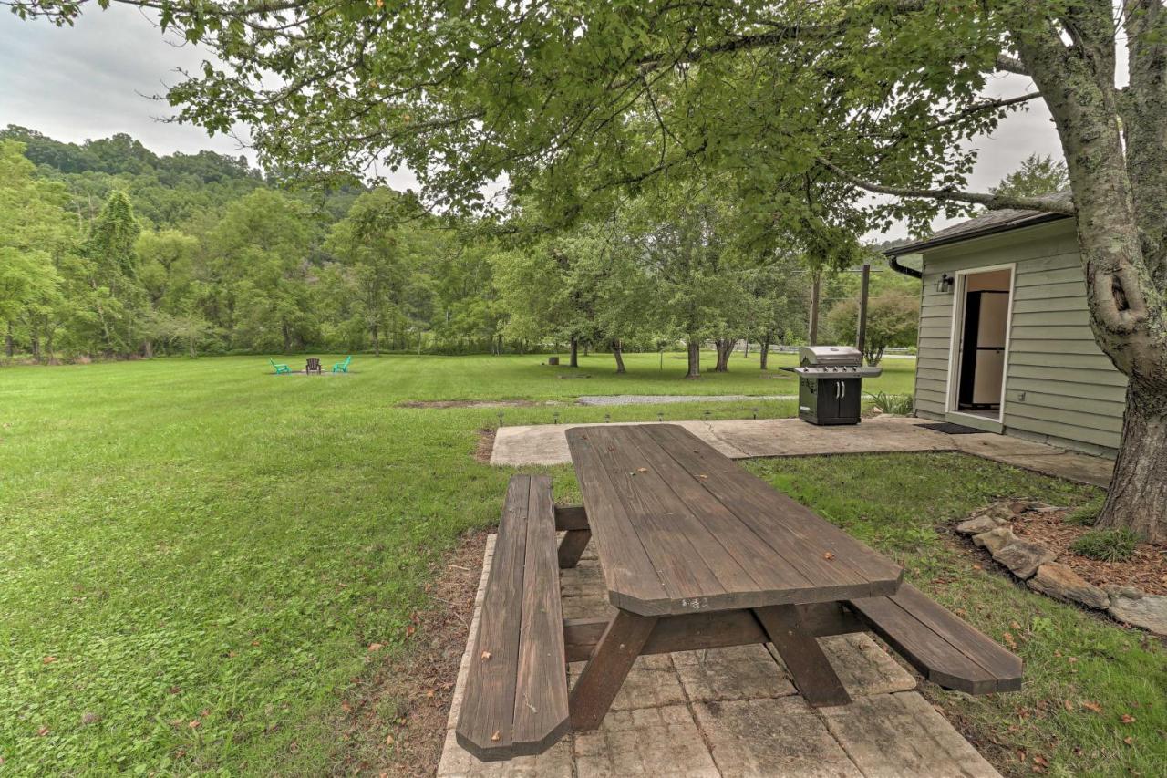 Hendersonville Home With Fire Pit 5 Mi To Downtown! Eksteriør bilde